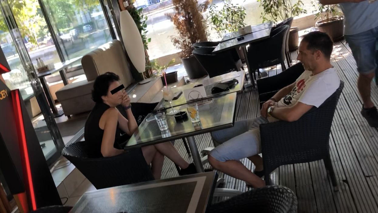 Dan Negru a ieșit în oraș, la o întâlnire