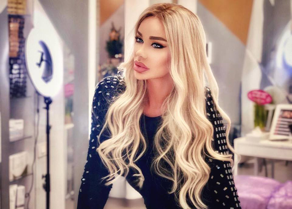 Bianca Drăgușanu, ghinion în dragoste și noroc la bani! Şi-a făcut cadou o maşină de 70.000 de euro