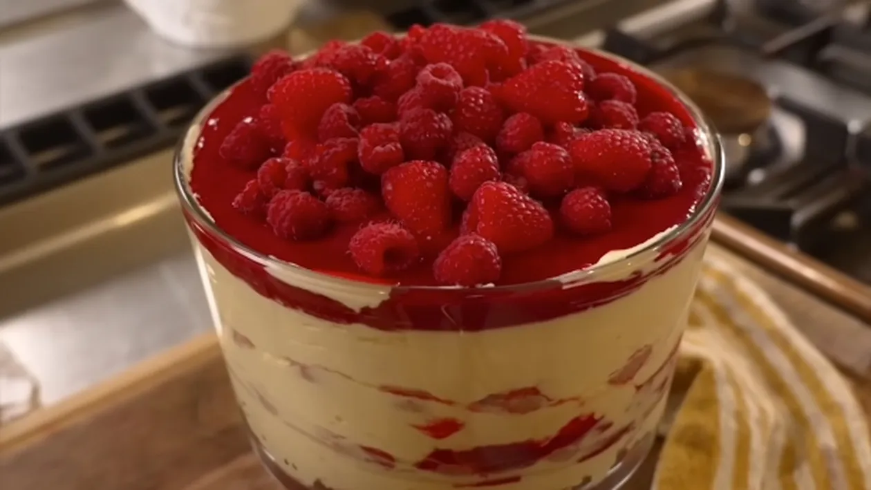 Tiramisu cu zmeură și limoncello: desertul care aduce vara în mijlocul iernii, Mamma mia!