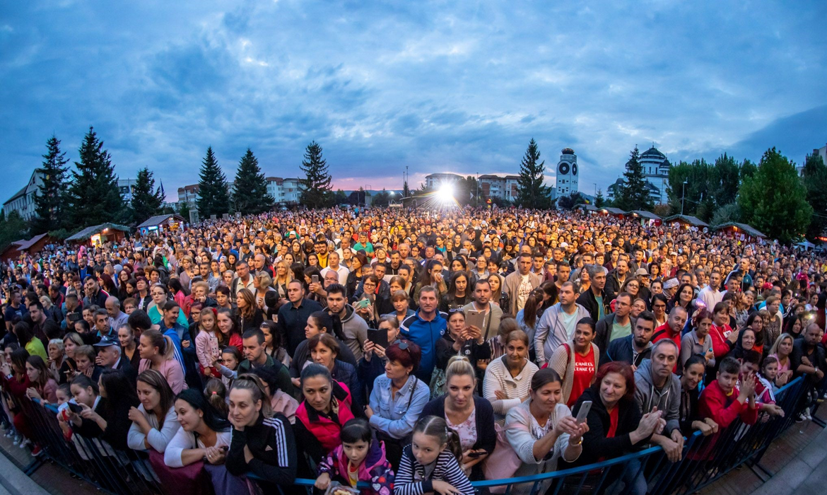 Imagini fabuloase de la concertul Andrei Măruță de la Mioveni! Ce au făcut cei din primul rând