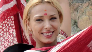 Iulia Vantur a dat lovitura! Va juca intr-un film la Bollywood. Salman Khan o vrea langa el!