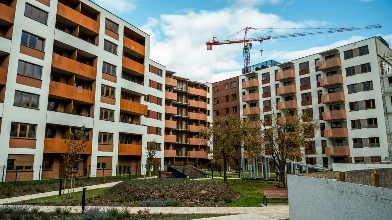 Amenzi pentru românii care nu au asigurare de locuință. Autoritățile încep controalele