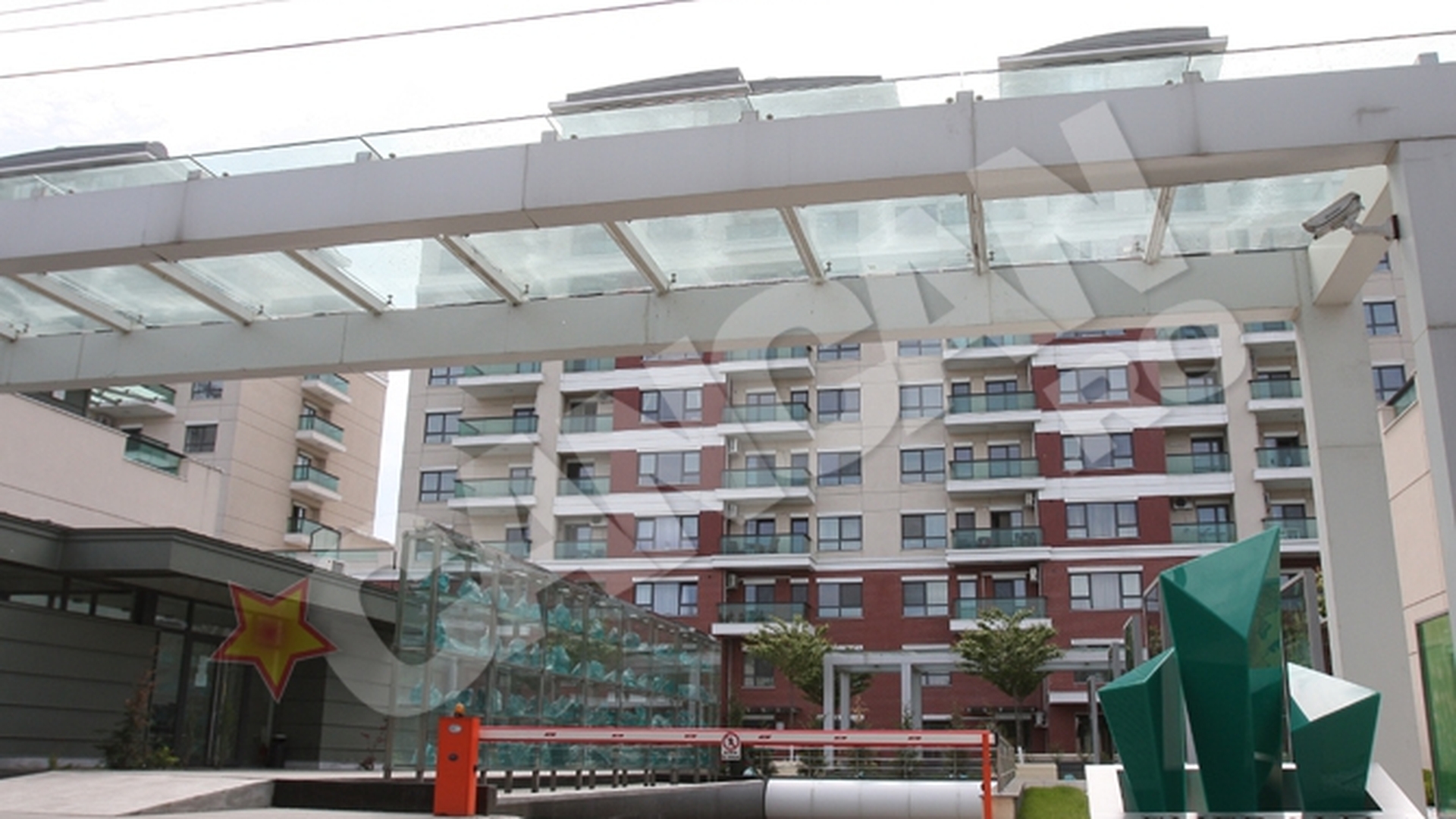 Bianca, ajutata de un broker sa-si cumpere apartament! Credit bancar pentru locuinta de 130.000 Euro
