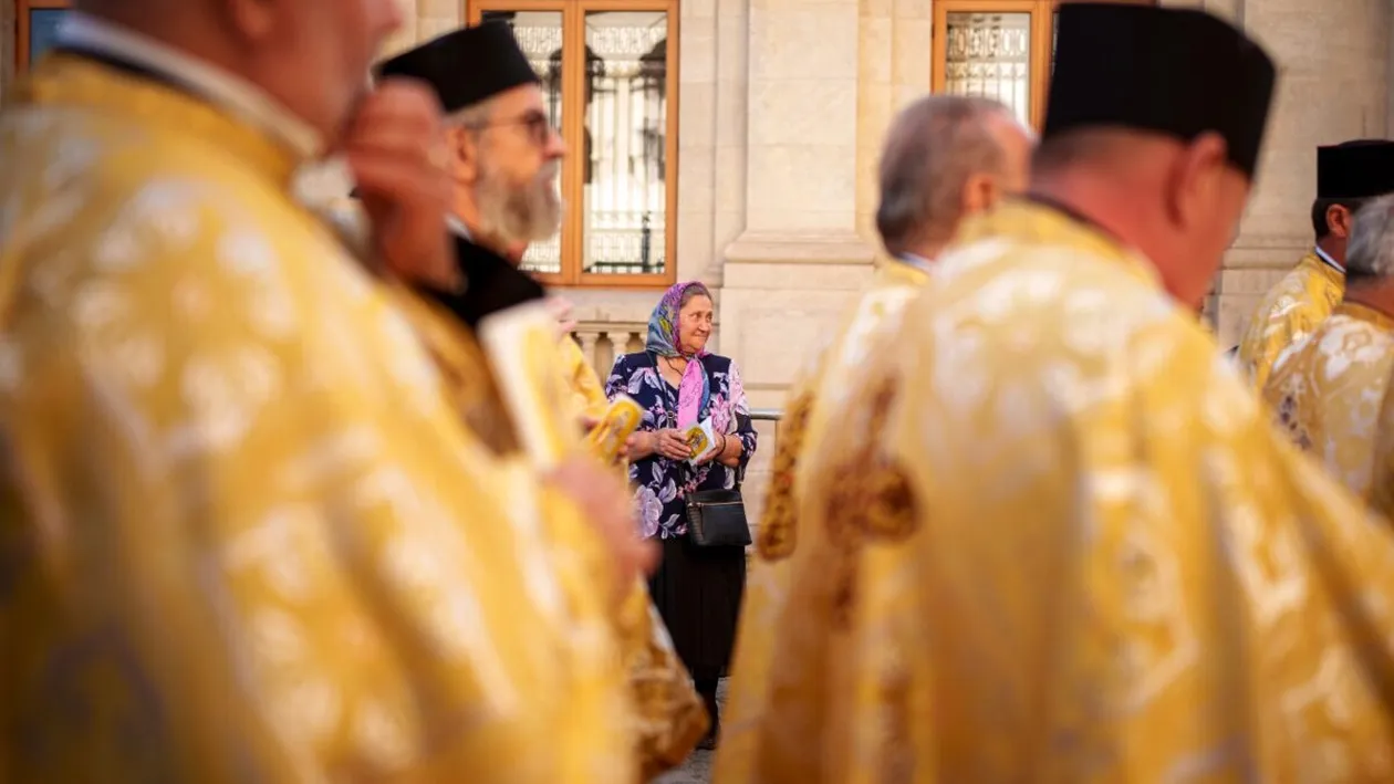 Salariu preot 2026. Cât câștigă lunar, în funcție de vechime și poziția ocupată