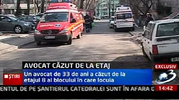 VIDEO Un avocat a murit dupa ce a cazut de la etajul 8 al blocului in care locuia! Politistii au demarat o ancheta in acest caz