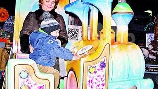 A inaugurat Oraselul copiilor din Craiova. Fiul Olgutei Vasilescu, primul la tiribombe