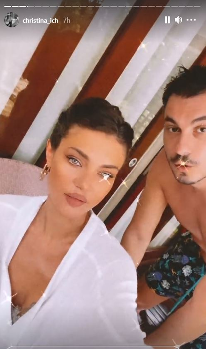 Christina Ich și Alex Pițurcă s-au filmat în momente de tandrețe în Seychelles. Gluma acidă făcută de moldoveancă la adresa logodnicului ei | FOTO