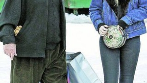 Jack Nicholson si Dustin Hoffman se rasfata de sarbatori. "Greii" la shopping