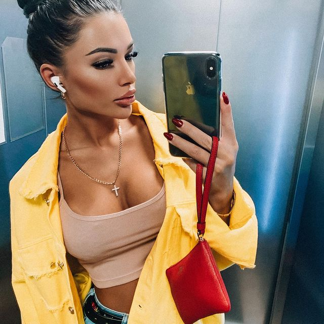 Valery știe să își păstreze admiratorii pe pagina ei (Foto: Instagram)