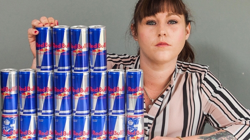 „Avea ficatul unui alcoolic!“ Cum arăta această tânără, după ce a băut 20 de doze de Red Bull, ani la rând!
