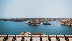 Malta, strategie inedită! Oferă până la 100 de euro pentru cei care petrec cel puțin trei zile de vacanță pe insulă
