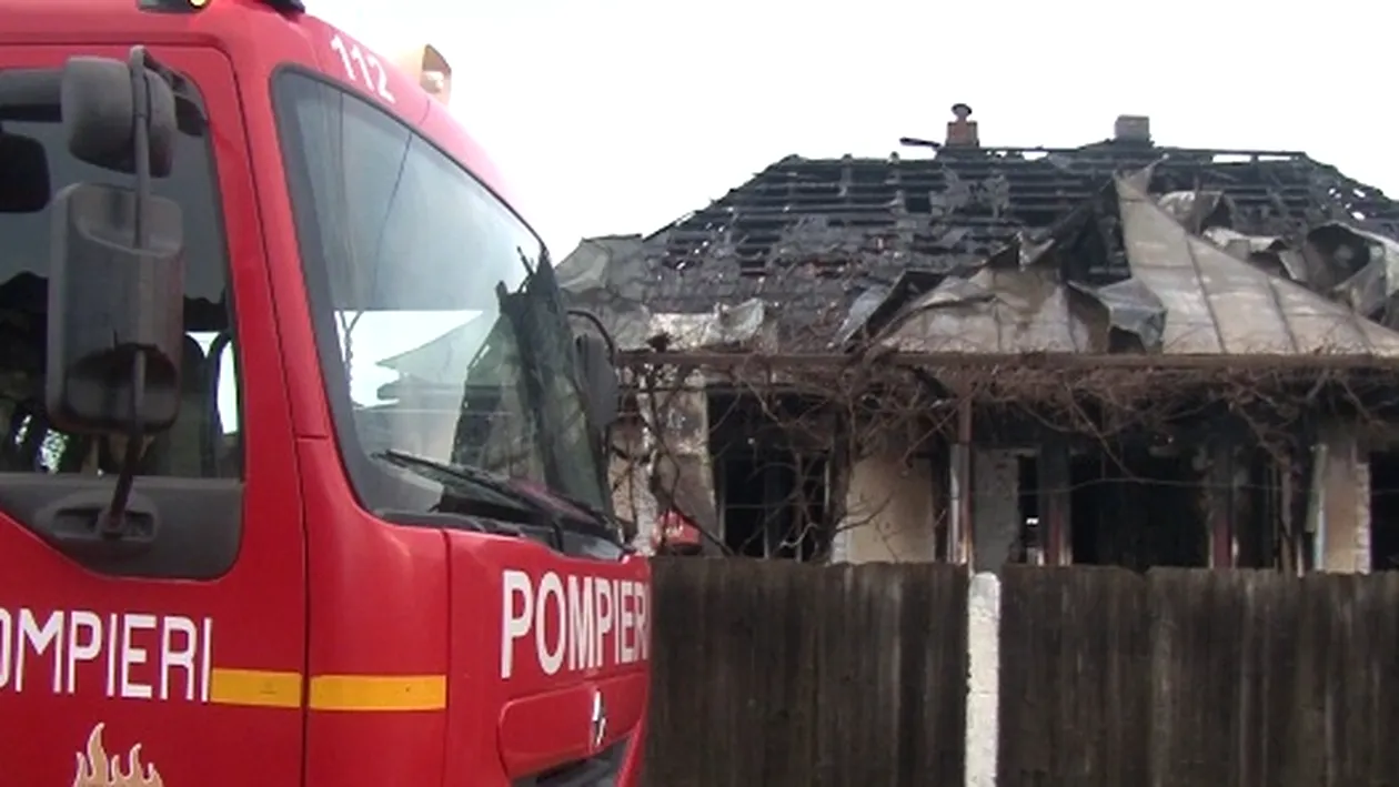 Tragedie, după ce o casă a luat foc! Doi oameni şi-au pierdut viaţa!