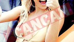 Cameron Diaz vrea sa poarte sutien in 2009