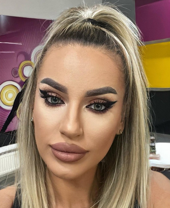 Bomba sexy a destrămat un cuplu din prima încercare! Detalii BOMBĂ din culisele show-ului Insula Iubirii! Cine a făcut senzație, cine a fost epavă