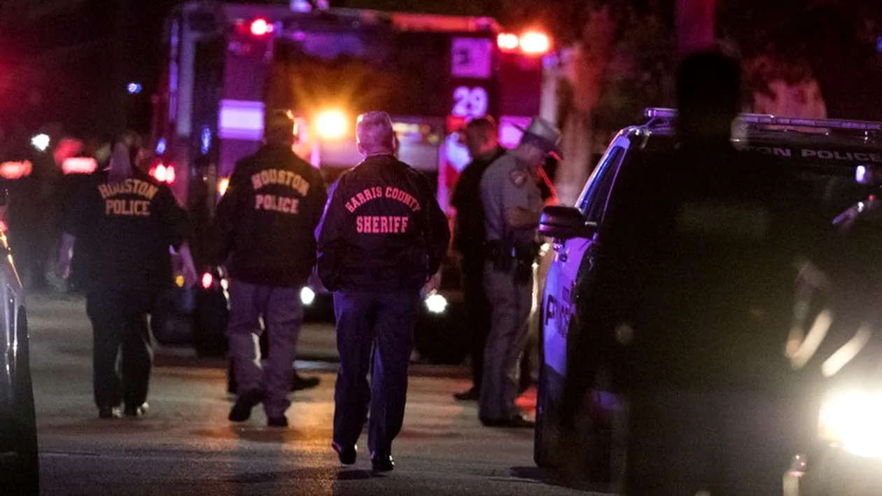 Scene sângeroase în Houston! Cinci ofițeri de poliție au fost împușcați