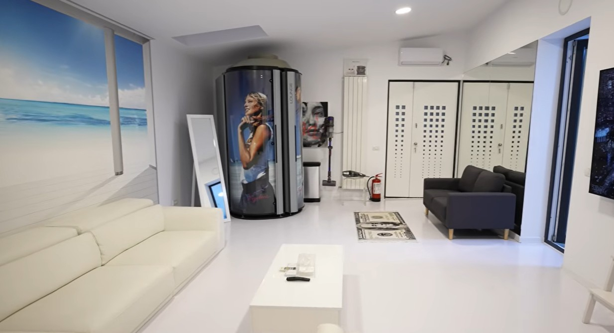 Cum arată vila din Domnești a lui Dorian Popa. Vloggerul a renovat fiecare colțișor al casei