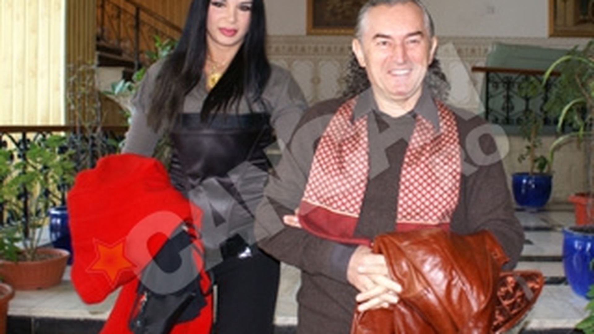 Marinela Nitu face sarbatorile cu familia lui Miron Cozma. Cei doi isi doresc ca Mos Craciun sa le aduca un copil!
