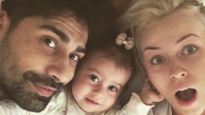 „A vorbit mami cu barza?“. Ce fotografie emoţionantă a postat Connect-R pe Facebook de şi-a făcut fanii să tresalte de curiozitate