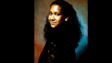 Povestea lui Carol, femeia care a murit și a fost găsită abia după 3 ani. Ce s-a tot întâmplat în sufrageria ei