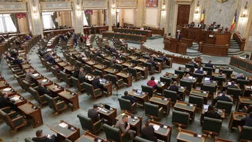 Mugur Isărescu și Nicolae Ciucă, printre puținii români care mai au voie să cumuleze pensia cu salariul. Cine sunt ceilalți „speciali