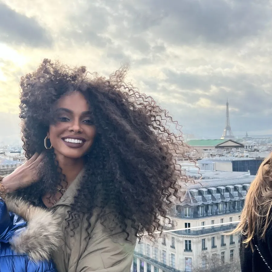 Fiica vedetei va petrece cu ea, apoi va pleca în vacanță cu tatăl ei