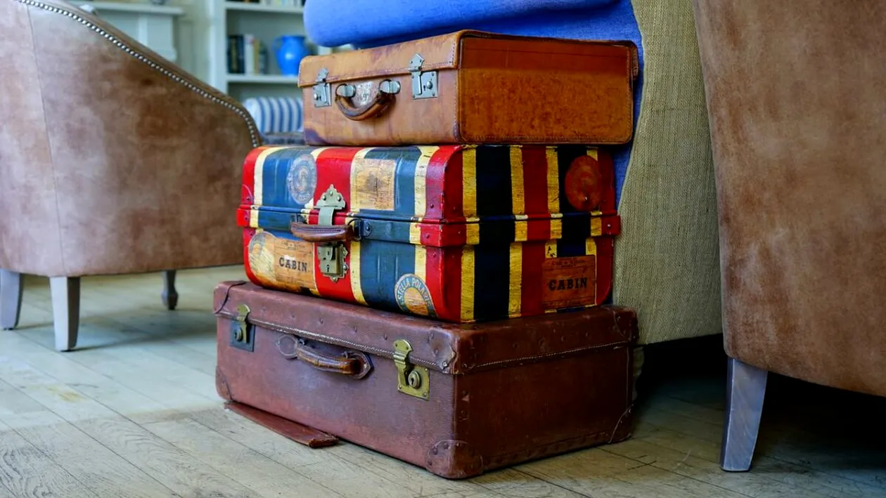 O familie a cumpărat câteva valize la o licitație, iar când a ajuns acasă a avut un șoc! Ce conțineau acestea, de fapt