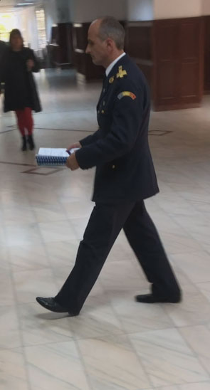 Florin Talpan se îmbracă în uniforma de colonel de fiecare dată când merge în fața instanței