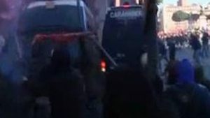 VIDEO  90 de persoane au fost ranite la protestele violente din Italia