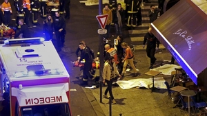 Au fost arestaţi alţi trei terorişti despre care s-ar bănui c-au fost făcut prăpăd în atentatele de la Paris!