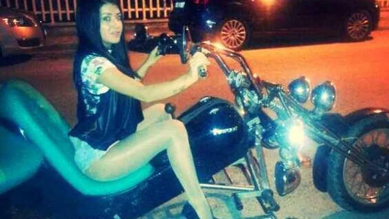 Imagini de infarct cu presupusa amanta a manelistului Jean de la Craiova pe o plaja din Italia!