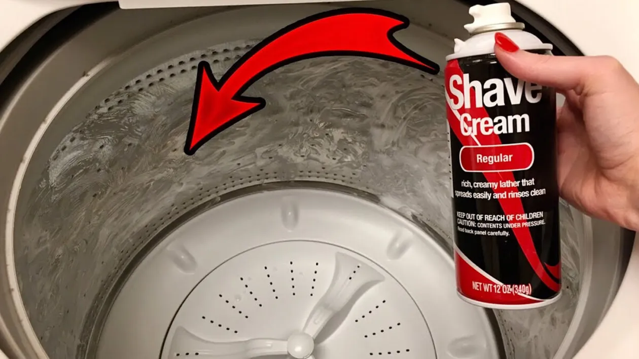Cel mai tare truc din gospodărie! Ce se întâmplă dacă pui spumă de ras în mașina de spălat