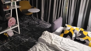 O turistă din Alba Iulia a rezervat o cazare într-un hotel din București, cu 1.200 de lei pentru 3 nopți. Cum arăta camera