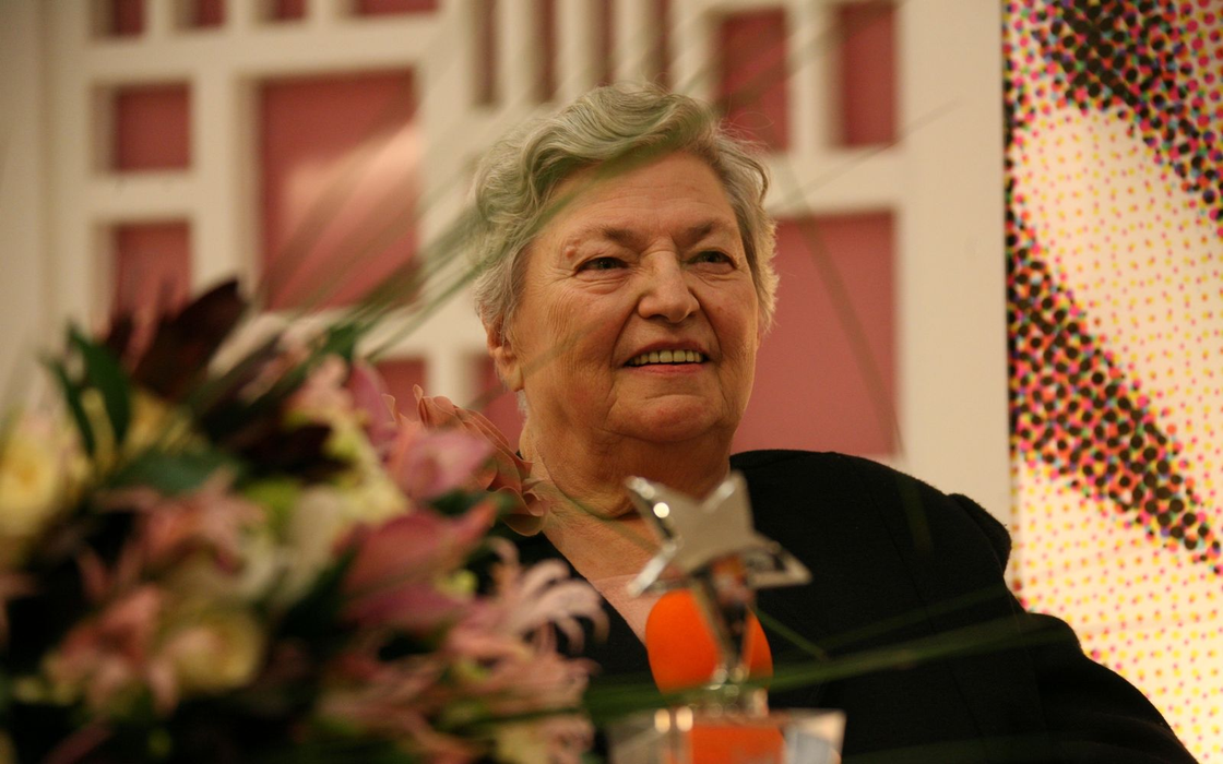 Draga Olteanu Matei, internată de urgență la spital!
