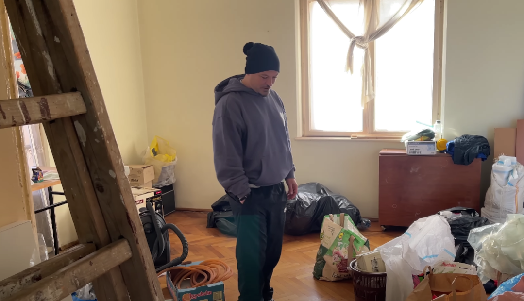 Casa pe care Puya vrea să o renoveze/ Sursa foto: Captură Youtube