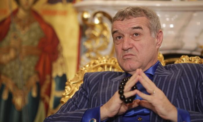 Gigi Becali va împărți Lumina în Noaptea de Înviere: ”Eu iau lumina de la aeroport şi mă duc la biserici”