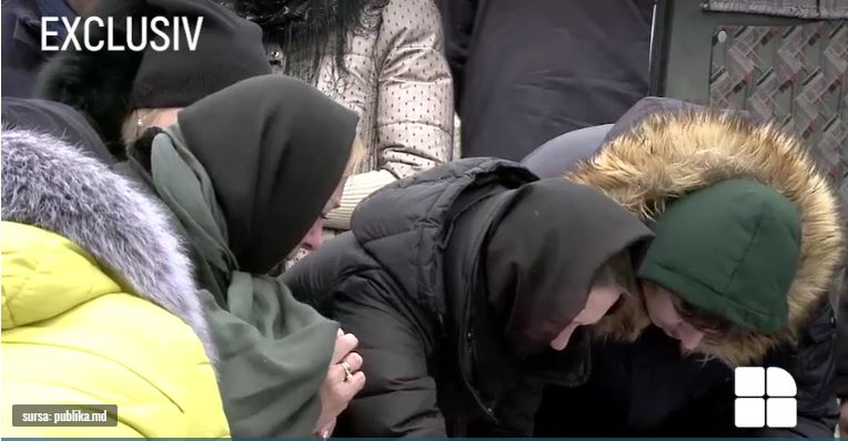 Primele imagini de la înmormântarea Anastasiei Cecati! Rudele și prietenii, împietriți de durere