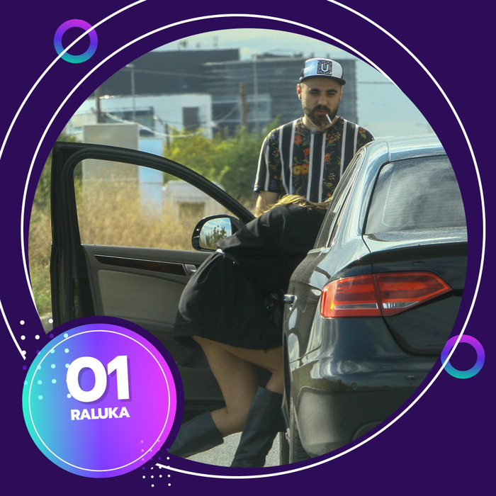 Top 40 sexy-vedete care se apleacă muuult prea mult! Le-am surprins în poziții haioase