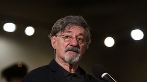 Cui îi va rămâne averea lui Ion Caramitru? Cine va moşteni banii celui mai bogat actor român. Avem testamentul