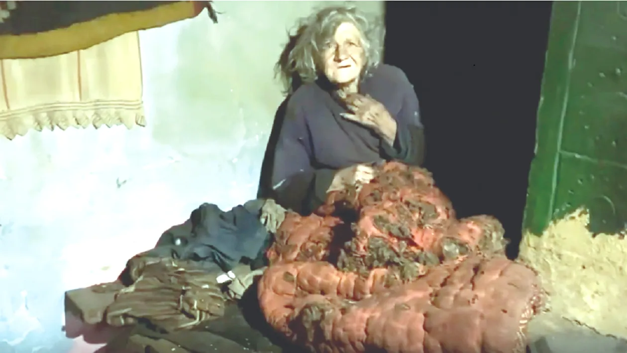 Imagini greu de privit! O bătrână din România trăiește în condiții inumane și se luptă să supraviețuiască