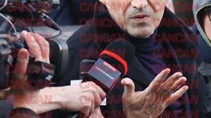 Victor Pițurcă, primele declarații despre dosarul de la DNA: ”Eu și fiul meu nu am vândut nicio mască!”