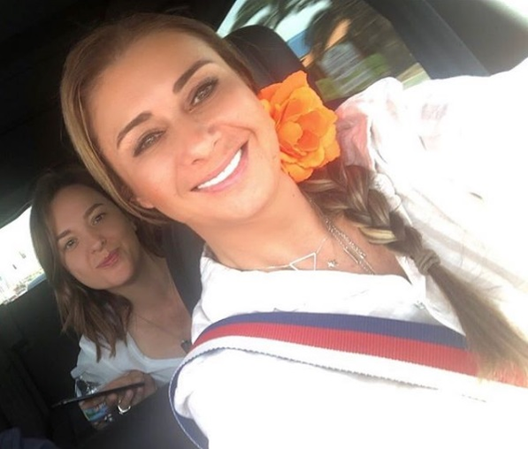 Aflată în America la sora ei, Anamaria Prodan a făcut mărturisiri emoționante despre mama ei: „Așa m-a ținut ea de mână”