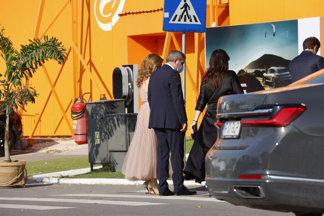 Gheorghe Hagi a purtat masca de protecție la intrarea în localul unde are loc nunta Simonei Halep.