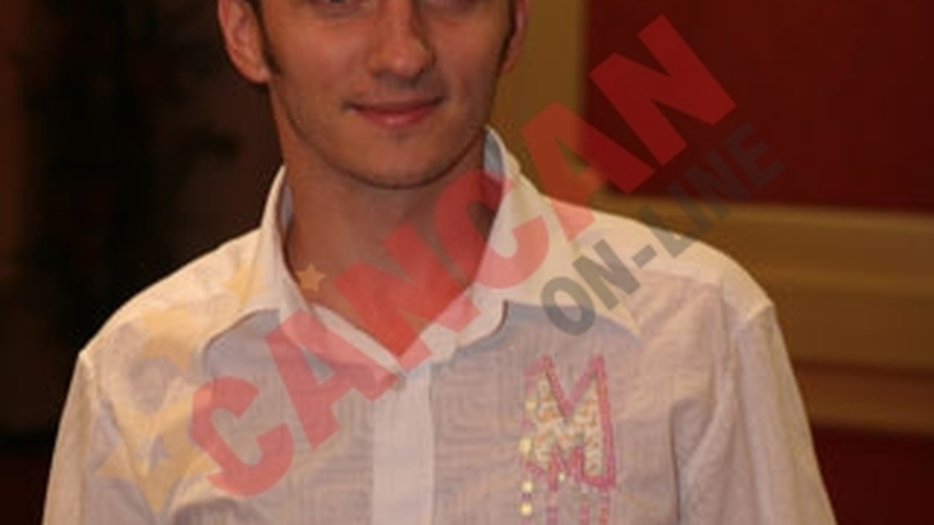 Mihai Traistariu incaseaza 1.500 de euro pe concert