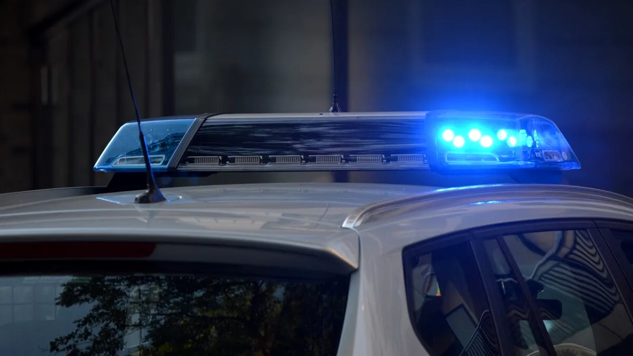 BMW-urile Poliției fac ravagii pe șosele. Au fost implicate în trei accidente și un deces