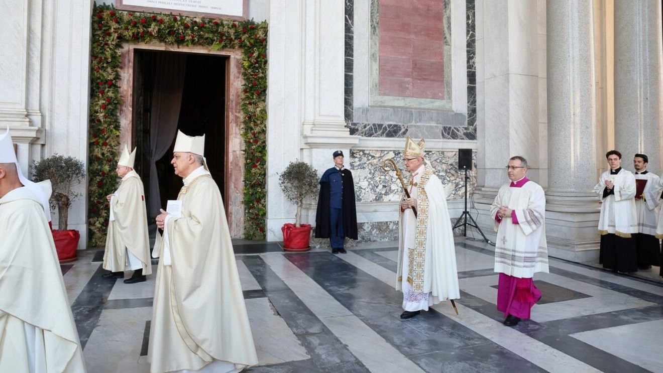 Ceremonie deosebită la Vatican: Poarta de la Bazilica Sfântul Paul a fost închisă. Papa Leon nu a fost prezent