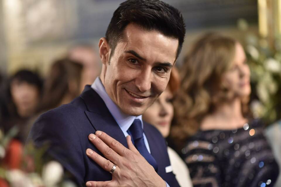Primele imagini de la nunta Liei Olguța Vasilescu și a lui Claudiu Manda! Ce rochie a purtat mireasa în biserică