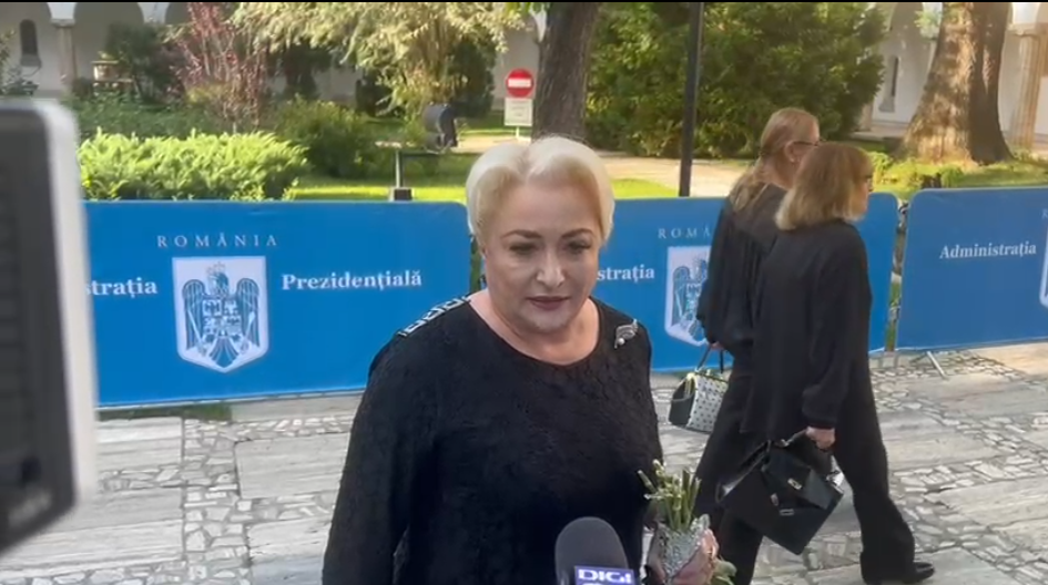 Cum a apărut Viorica Dăncilă la priveghiul lui Ion Iliescu? Toate privirile s-au întors către ea
