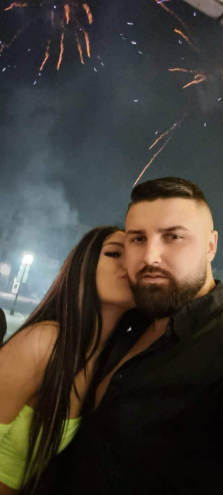 Cum arăta Mira la liceu, înainte să formeze un cuplu cu Ian de la Insula Iubirii. Abia o recunoști!
