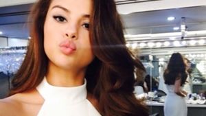 Selena Gomez, surprinsă pe aeroport cu părul ciufulit şi fără strop de machiaj