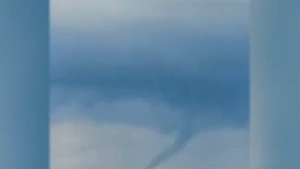 Tornadă spectaculoasă în România. Imaginile au fost surprinse de un localnic